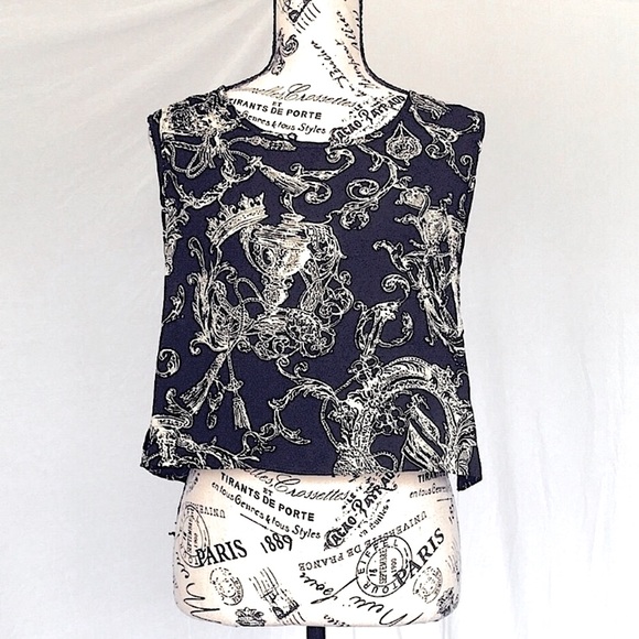 F21 | Sleeveless Crop Top | L - Picture 1 of 4